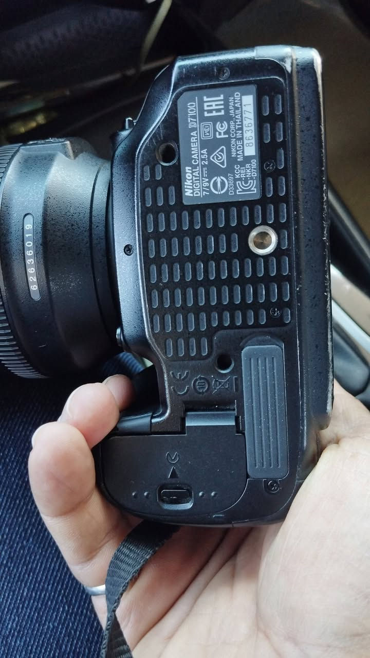 نيكون 7100جديده
عدسه 24/120
***********
700 بيه مجال
