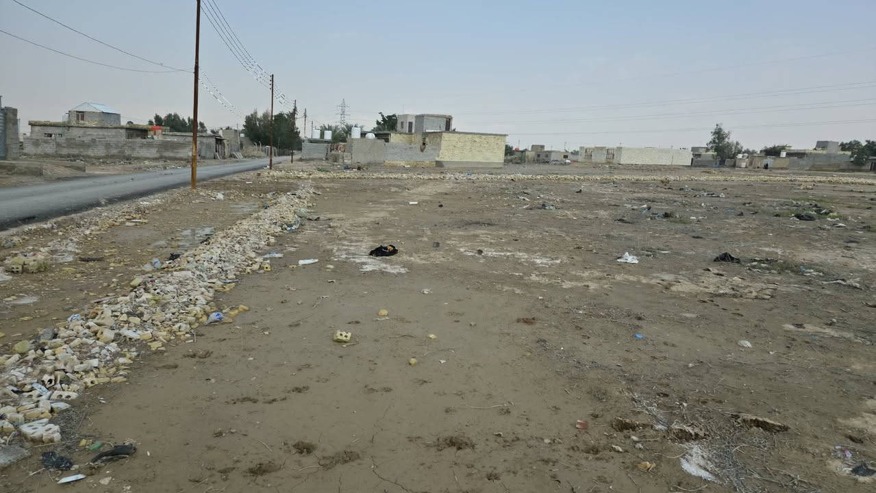 سلام عليكم عدنه قطع للبيع زراعي الدوانم خلف مطعم الديوان ***********
