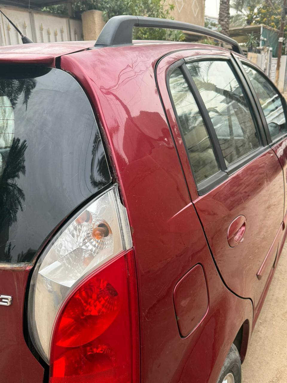 سياره شيري A1
ماشيه 80
موديل 2012 سياره كامله كهربائيات وتبريد 
باسم الحجي وبيها حادث بس الجاملوغ الخلفي من جهه السايق ومكان السيارة قرب جزيرة بغداد السياحية والاتصال على*********** السعر ٣٠ ورقة وبيها مجال
