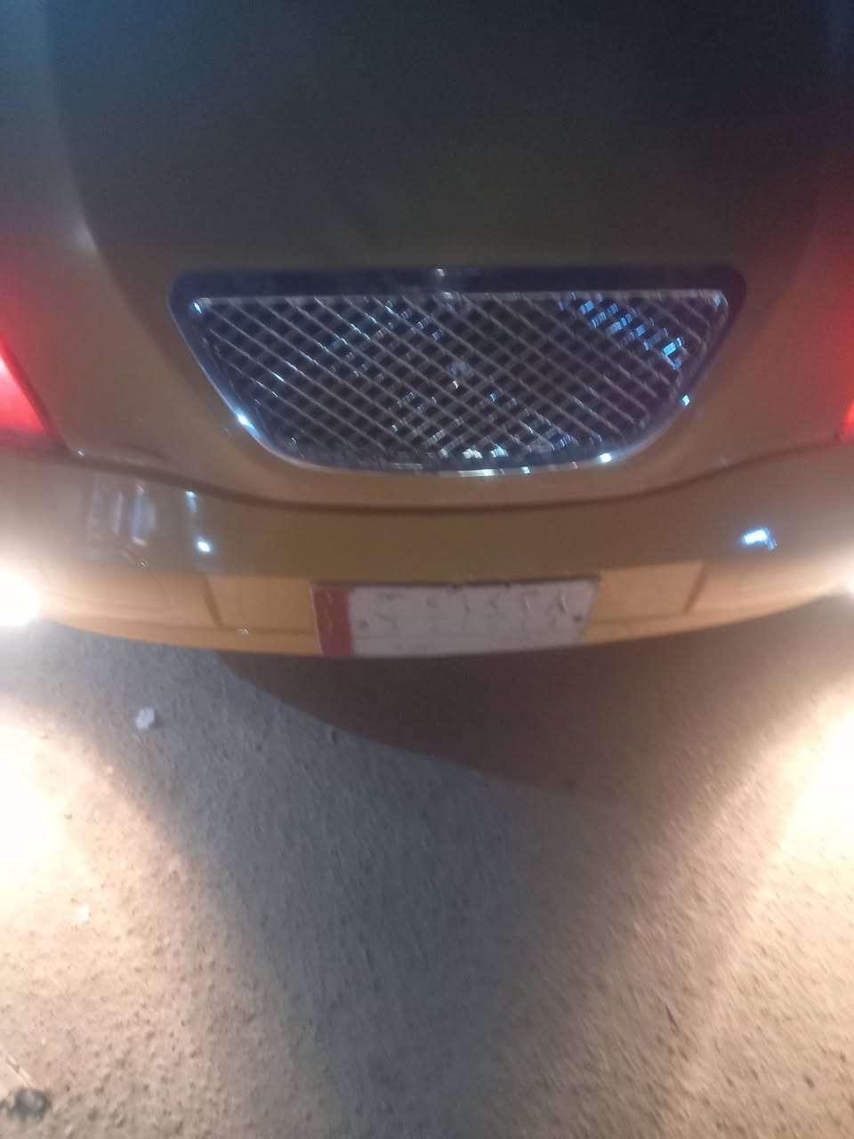 سلام عليكم من رخصت مدير الاكروب  طيبه ٢٠٠١٥  كير مكينه تخم تاير اجنبي سياره شرط ترايك وين ميعجبك جاهزه ربع مذب عليه  مصفره  سنويه لل ٢٨  راعيه رقمه راح مني  ابيعيلك اتكفل سرقه وعشاير  واذا لكيت راعيه ماعنده اي مشكله يحول  اخوان سعر ٢٢  مكاني بغداد  ولادكلي شبيه مابيها جاهزه حداده طوبه كير ومكينه بيدي شادهن داخله كلش حلو ولله ولله بالعافيه عل ياخذه ولله من دوام للبيت وممشتغل تكسي هاي صار سنتين  ***********
