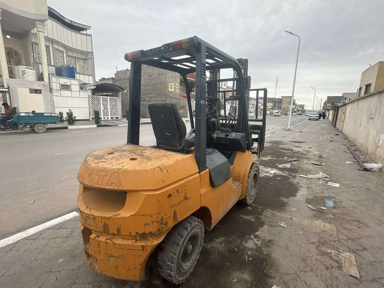 شوكيه ربع ليبرات نوع تويوتا رقم بصره سنويه تنتهي 2030 بسم شركة طنين ونص رقم *********** سعر 65 وبيه مجال قليل مكان بصره زبير
