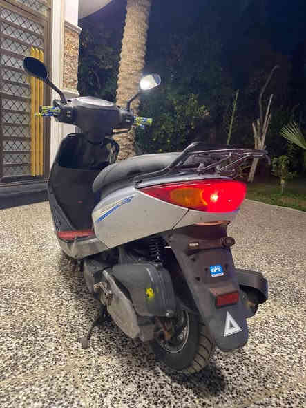 السلام عليكم دراجه لبيع بريز بغبغاه مكفوله كفاله عامه كلهى بلاديه ختم واحد مكينه مامفتوحى كهرباهيات كلهى شغاله كل نقص مابيه العنوان بغداد جسر المثنى السعر 950 وبيهى مجال للستفسار خاص او وتساب ***********
