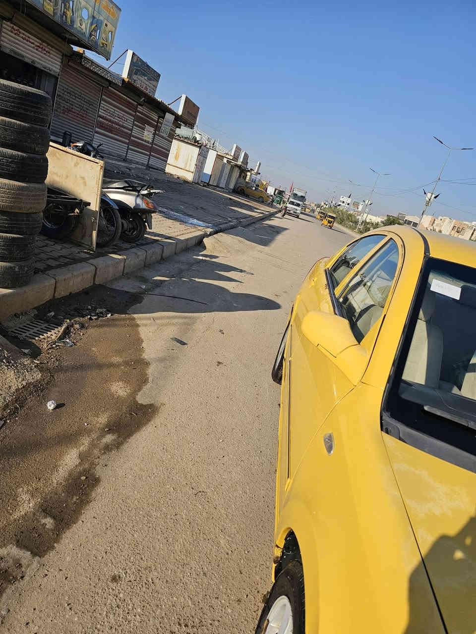 شيري A5 رقم بغداد موديل 10 سنوية جديدة مصفره هيئة وغرامات تحويل ثاني يوم مكفولة كفالة عامة من الصبغ والتبديل والعيب الشرعي بيها خياسات موضحة بالصور محرك كير كورلا نحلة 1800 جديد تبريد تخم تاير باتري كهربائيات كلها جاهزة 
مكانها بالعمارة السعر 48$ 
***********
