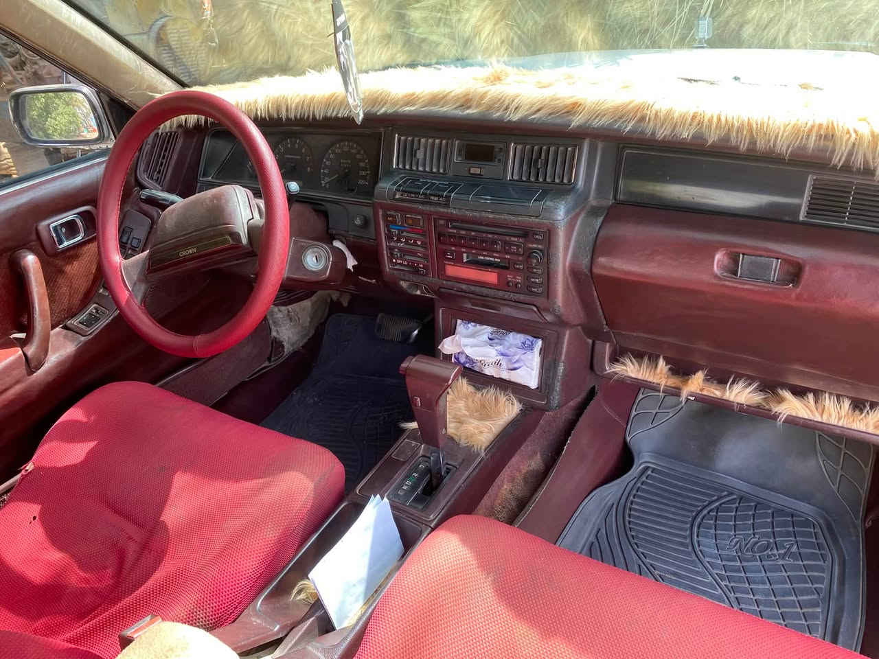 سلام عليكم
سوبر كراون سيدان 1988 

ايسر بلاد داخل ماروني 

محرك وكير بلاد ماملعوب بي نضيف لا تنقيص ولاتبخير 

دواخل نضيفه 

بلاديه بدون صبغ وبدون جراد بيها فقط الجاملغ الايسر الخلفي بي صبغ 

تبريد شغال ثلج رقم بغداد الانكليزي الجديد سنويه لغاية 2029 

سياره جاهزه من كل النواحي مابيه اي نقص 

السعر 56وبيه مجال بسيط 

***********

مكاني بابل الاسكندريه
