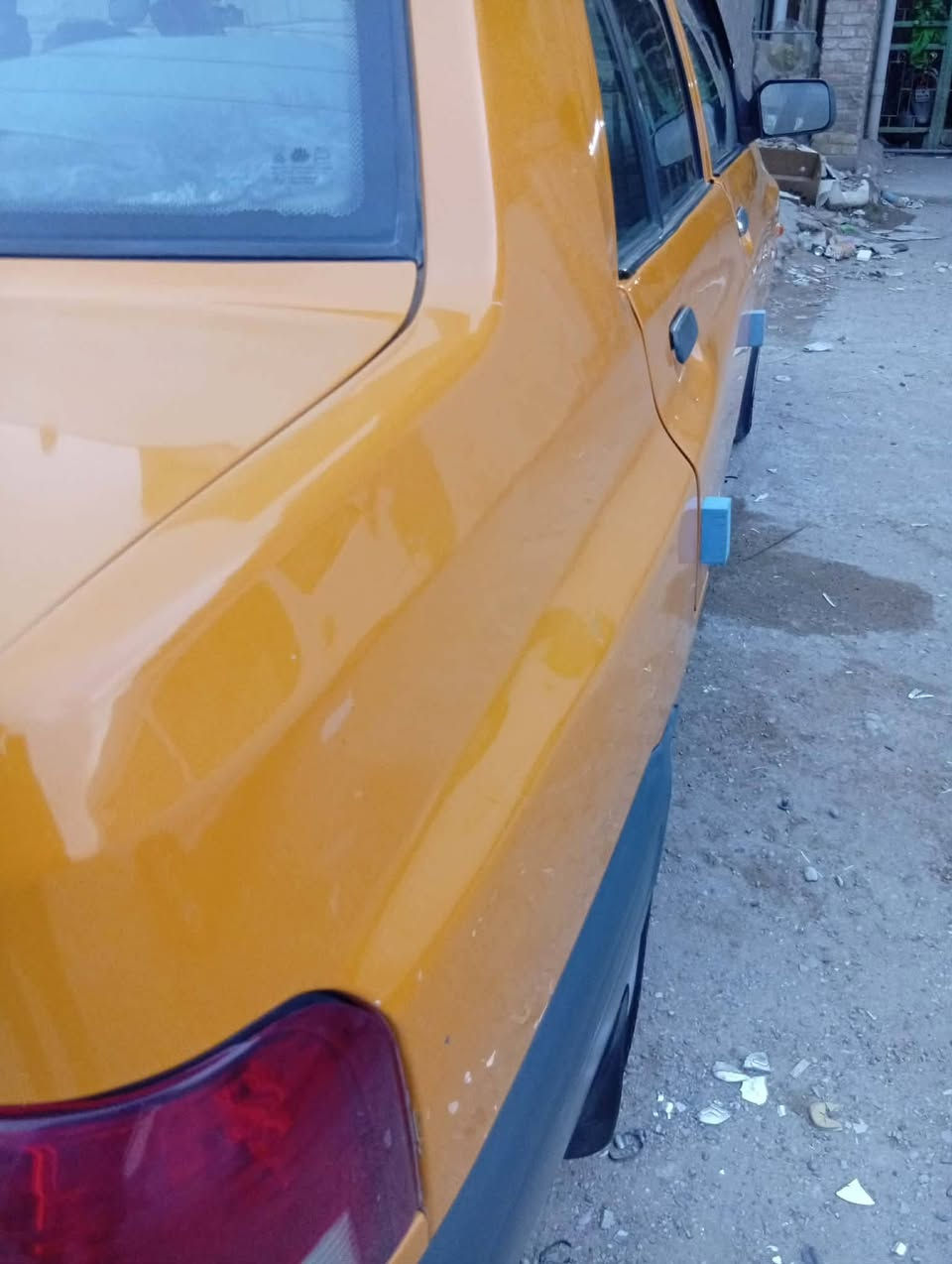 السلام عليكم عندي سايبه 18 سياره نضيفه جدا بدون ضربه بارد الباب الخلفي رقم بغداد تحويل مباشر تخم تايرات جدد مكينه كير تبريد خير من الله مكان كوت مركز مدينه للستفسار ***********
