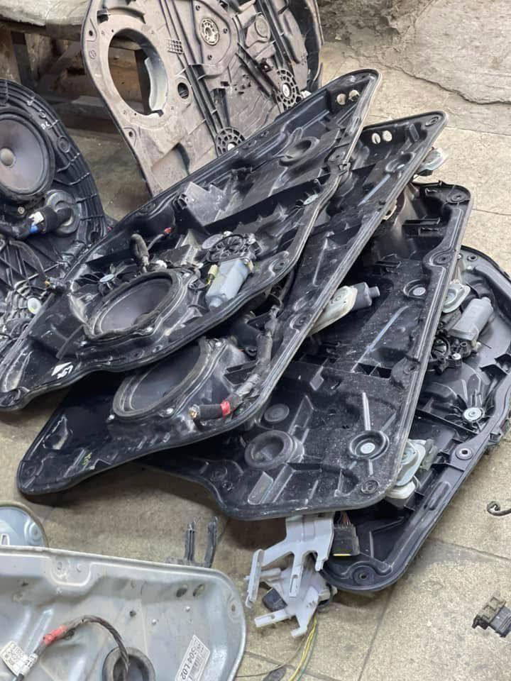 عرض خاص الكوري فقط 
توكسان سبورتج سنتافي فورتي النترا
🌺🌺🌺🌸🌸🌸
١.تصليح دكمه جام ٥٠٠٠ 
٢.تصليح كنترول ١٥ الف
٣. تنظيم بانوراما والي عنده بيها ثكل تنظيف  اي تنفتح تطلع بره وتنظف وترجع بلادي ٣٥ الف
٤. بصمه باب ١٥ الف والأصلي 25
٥.تتوفر مرأه داخليه كافه  الأنواع كل وحده بسعر 
٦. تصليح كيلون باب ٢٥ الف
٧ مرايه جانبيه أصلي ١٥ الف
٨.تبديل ماطور شفط ٤٠ الف
المهند لزجاج السيارات وتصليح مكائن رفع الجام وتصليح مري شفط وتصليح سلايت روف وتصليح كيلونات الأبواب والسنتر لوك والبصمه الأبواب يتوفر كافه أنواع الزجاج الاصلي والتجاري بأنسب الأسعار وأدق العمل 👌👌العنوان 🫶🫶
الشيخ عمر مدخل الاطفاء ما بين الاطفاء والمستوصفات الصحي محل المهند لزجاج السيارات 
عندك إستفسار اتصل لا تستحي ولا تخلي احد يستغلك وبخدمتكم 

ابو علي الجمالي 

***********
 خدمات المهند لزجاج السيارات@#
