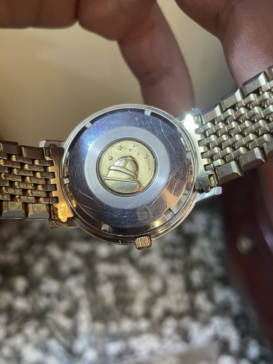 السلام عليكم
اوميكا كونسليشن تغليف ذهب بالكامل نضافه عاليه مع العلبه الاصليه السعر 1700دولار تسليم بغداد فقط للاستفسار ***********
