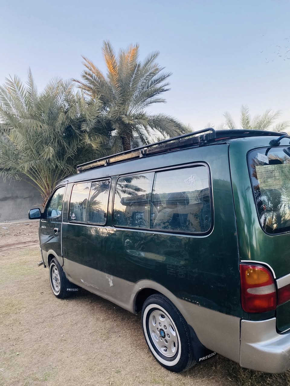 السلام عليكم للبيع كيا بريجو 🚨🚘
موديل 97 

سنويه لل 30 

السياره باسمي ومصفره ورقم جديد 

السياره مابيها لو ضربه 

فقط بارد 

وبلاديه بس باب السلايت ولصفحه الوراها  والجنطه 

مرشوش للجماليه اثر جراد 

تجي وشوف بعينك 

الشواصي الخلفيه مبدلات  شقل درجه اولى 

والكدام الايمن معمر 

محرك وكير واكسن خير من الله 

تايرات جديد 🛞🚘

السعر : ٧٢

للاستفسار ***********

المكان بغداد ابو غريب 

ملاحضه : لاتتصل من ال ٨  الصبح لل 12 الضهر لان بلدوام !
