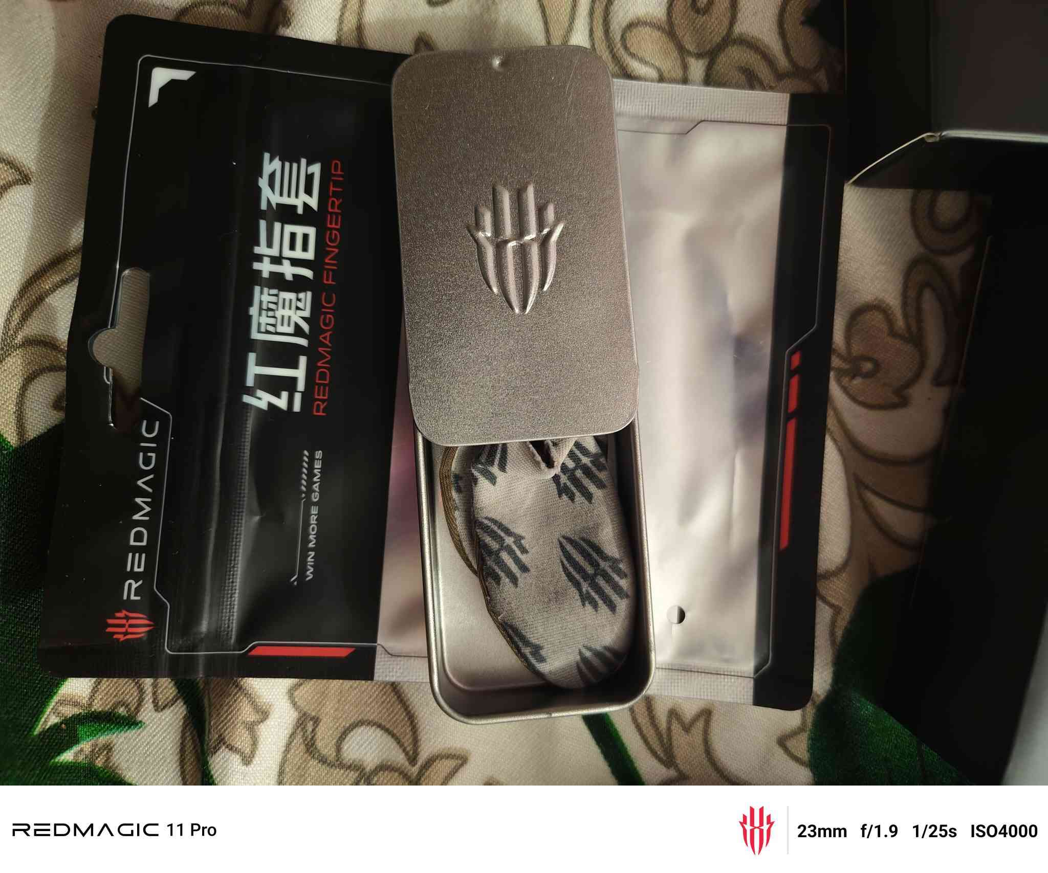 ريد مجك 11برو 
ذاكره 512 عشوائيه 16
نضافه 100%
ماخذه من وكاله ريد مجك
ويا تحويله بيها معالج ماخذها ب50
ويا سماعه ريد مجك ماخذها ب35
ويا كفر مال وكاله ريد مجك ماخذه ب20 والكفر الاصلي مامفتوح 
ويا جفوف اصابع مال ريد مجك اصليات 
وكل ملحقاته موجوده 
السعر مليون و100 
***********
