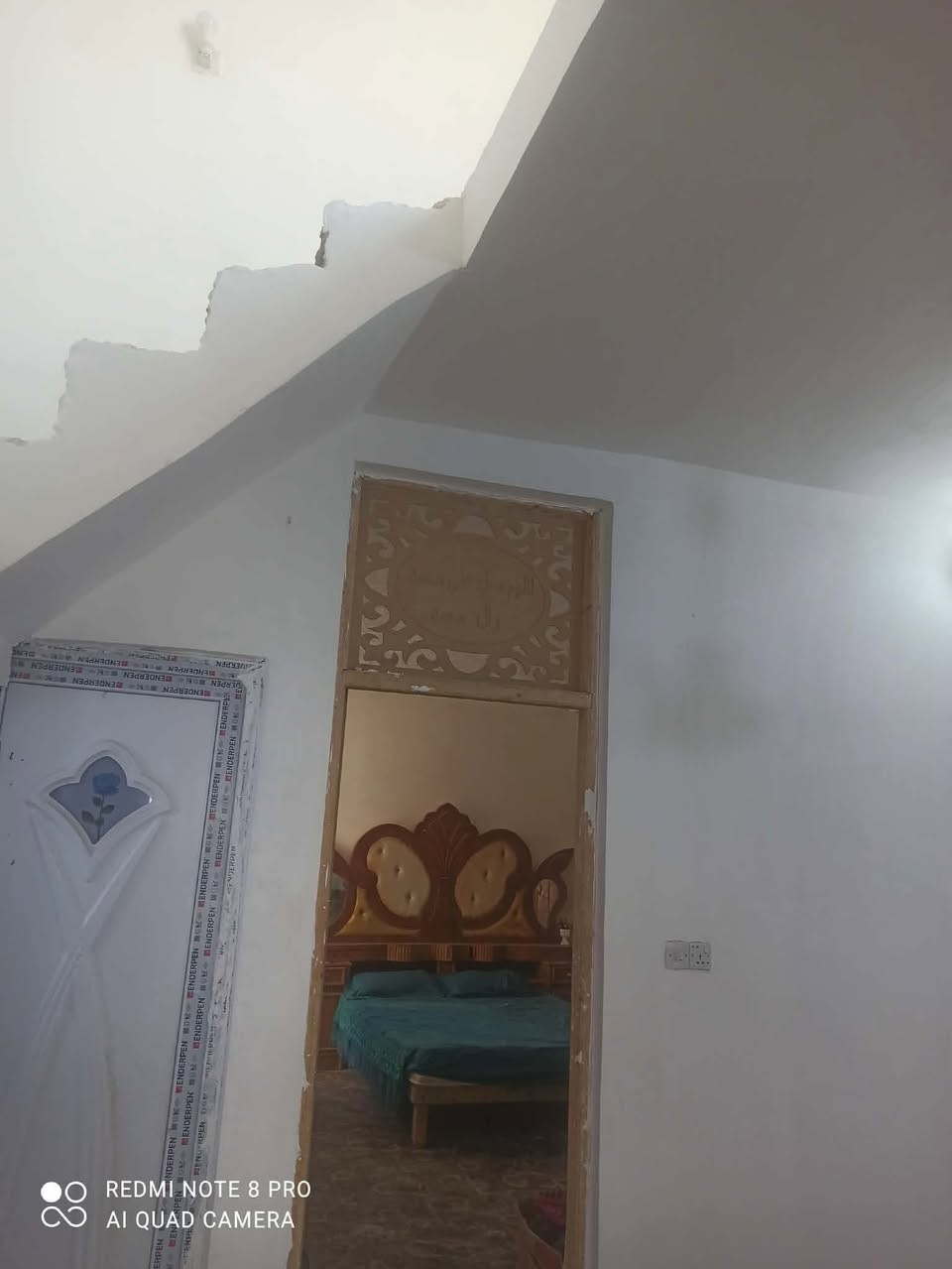 السلام عليكم 
مشتمل بناء حديث مساحه 100 متر 
طابو صرف زراعي يعني رسمه مدفوع للدوله عكس السندات البقيه وسند يجي بأسمك مباشر بدون سند مشترك 
حتى تضمن حقك 
الواجهه 6 وربع ولنزال 16 خريطته كلش حلوه 
صب كونكريت 
جوره ذهب تجي وتشوف بعينك 
البناء بلوك درجى اولى 
البيت جاهز نقص فقط الارضيه حاليا الارضيه صبه 
تبليط بالباب تقسيم جديد 
مدارس اثنين قريبه ع بيت ابتدائيه 
العنوان المهندسين الثالثه قرب ملعب ابي الفضل 
وقريب ع مدرسه عمر عبد العزيز 
يبعد عن شارع 80 تقريبا 400 متر 
اتصل واعرف السعر***********
