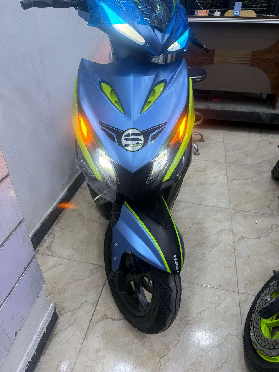 معرض الليث للنقد والتقسيط 🦁
🌟 نمنحك الرفاهية التي تستحقها وبأسهل الطرق!
بشرى سارة لأهالينا الكرام في بغداد - مدينة الصدر، معرض الليث يوفر لكم تشكيلة واسعة من الأجهزة والسلع بنظامي النقد والتقسيط المريح.
✨ مميزاتنا:
• ✅ أقساط مرنة: تناسب ميزانيتك الشهرية.
• ✅ أقل نسبة فوائد: نراعي ظروف زبائننا الكرام.
• ✅ تنوع السلع: (أجهزة كهربائية، أثاث، دراجات، والمزيد...).
• ✅ سرعة الإنجاز: معاملات ميسرة بدون تعقيد.
📞 للتواصل والاستفسار:
يمكنكم الاتصال بنا مباشرة عبر الأرقام التالية:
• 📱 ***********
• 📱 ***********
📍 موقعنا:
بغداد - مدينة الصدر - قطاع 68 -قرب سوق الكياره 
🦁 شعارنا: "الثقة، الجودة، والتعامل الراقي"
معرض الليث.. خيارك الأول والأفضل.
