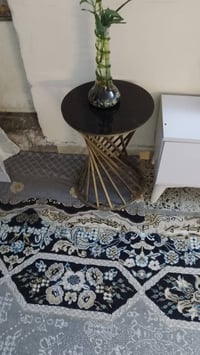 طاولة • للبيع • ديكور