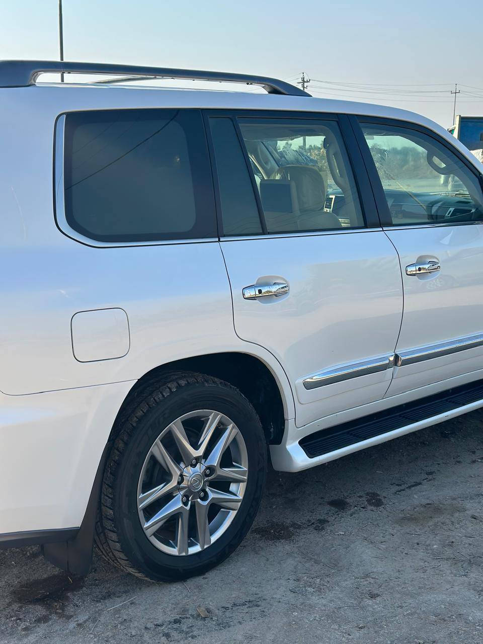 سلام عليكم لكزز ٢٠١٣السياره بحال الوكاله شرط السياره كفاله عامه من كلشي ضربه صبغ تبديل بارد جراد رقم سلمانيه بمسي صاره عنده ٧ سنوات ماشيه ١٠٠
 مكينه كير حداديه تبريد تخم تاير مكاني السماوه قضاء
سبيرها ما نزل ابد ستخدام شخصي 
 الرميثئ ***********
***********
