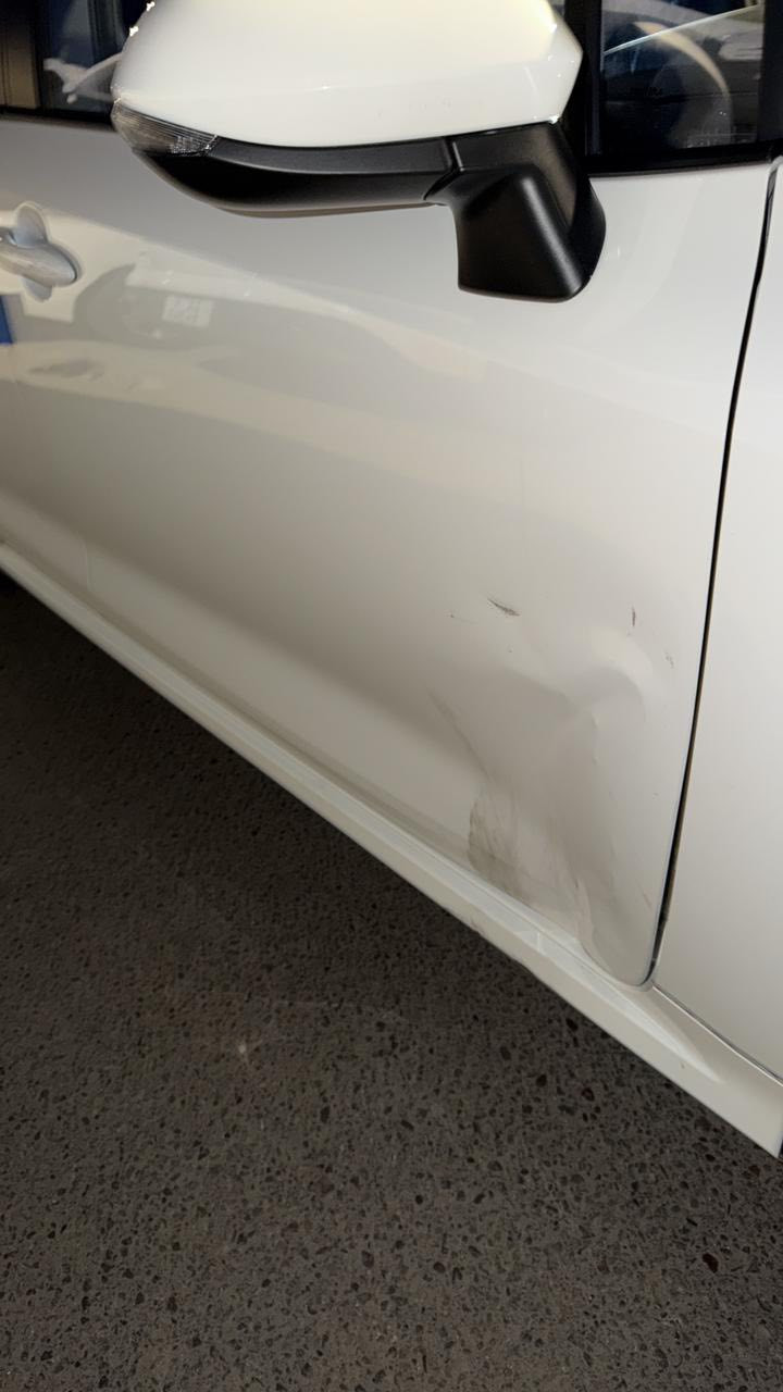 كورلا موديل 25 اقصاد رقم بغداد طالع رقمها  ماشية 5000 زيرو السيارة بيها طخة ب الباب الأيمن عكس السايق  مكاني البصرة حي الرسالة السعر 135$
***********
