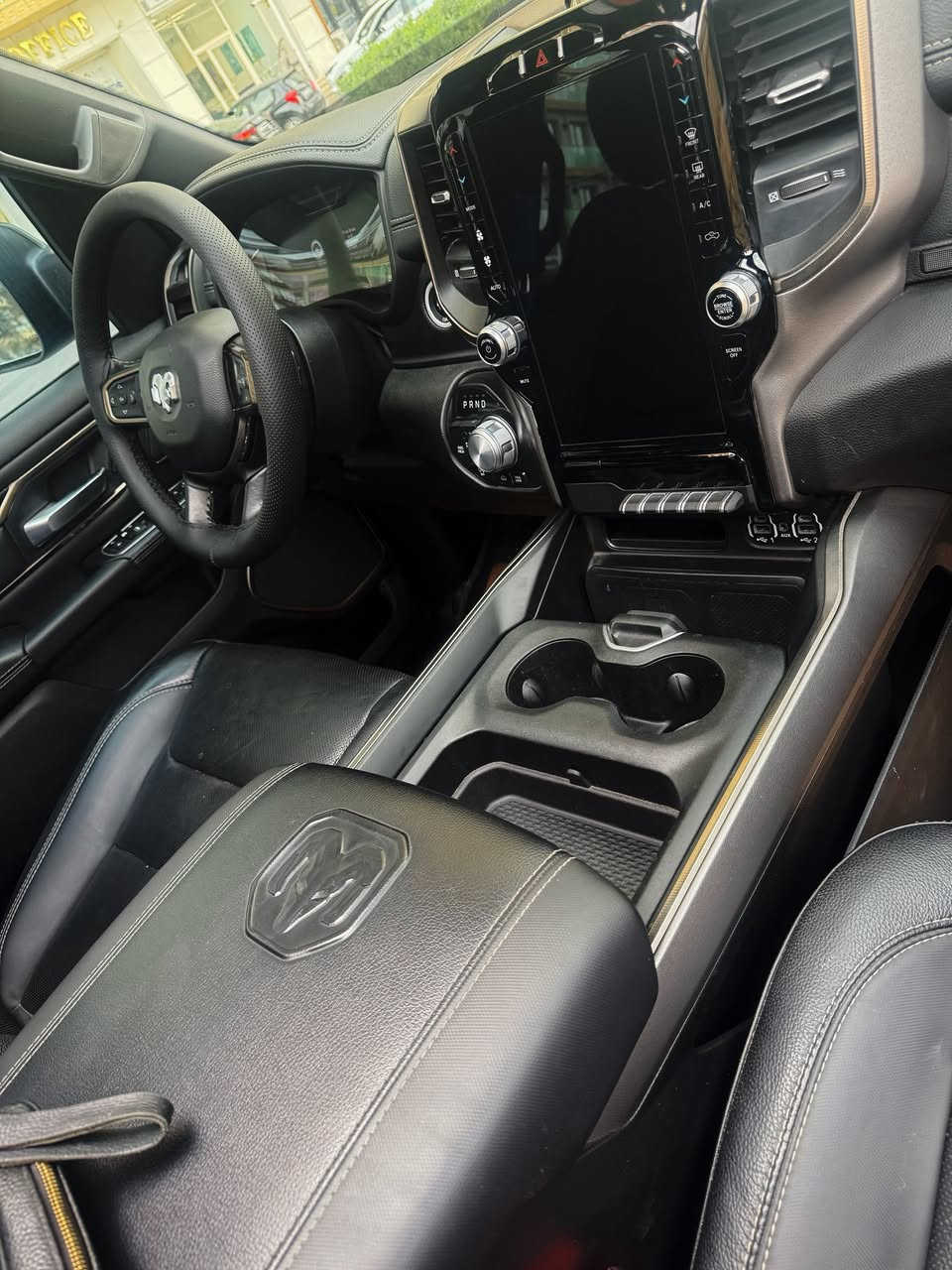 من رخصة الادمن المحترم والاعضاء الكرام
رام فئة REEBL 2023 محرك 8 5700 المرغوب سيارة كلين كفالة عامة  من شخط وضرر وصبغ شرط الفحص 

باب طويل بودي قصير المرغوب 

لون مميز السيارة بحري 

ماشيه ٣٨ m 

مواصفات فول // 

بانوراما // فور ويل // شاشة تيسلا تحتوي على الكثير من الاوبشنات  // 

جكات صعود ونزول // داخل جلد // 

كشنات تبريد تدفئة // 

رادارات امامي وجوانب حساسات امامي خلفي 

دبل كزوز 

شغال عن بعد 

حساسات كامل امامي وخلفي رادارات جانبية 

والكثير من المواصفات الاخرى 

ملاحظة / سيارة وضع شركة بلا مبالغة ترايه كأنما صفر 

متوفر فديو للسياره كامل بكافة التفاصيل للسياره الي يحب يشاهده يراسلني عل الواتساب نفس الرقم المرفق

 يوصله وبالخدمة 

مكانه اربيل // سعر 485 ورقه مجال بسيط للشراي 

واتشرف بالجميع 

للتواصل 

***********
