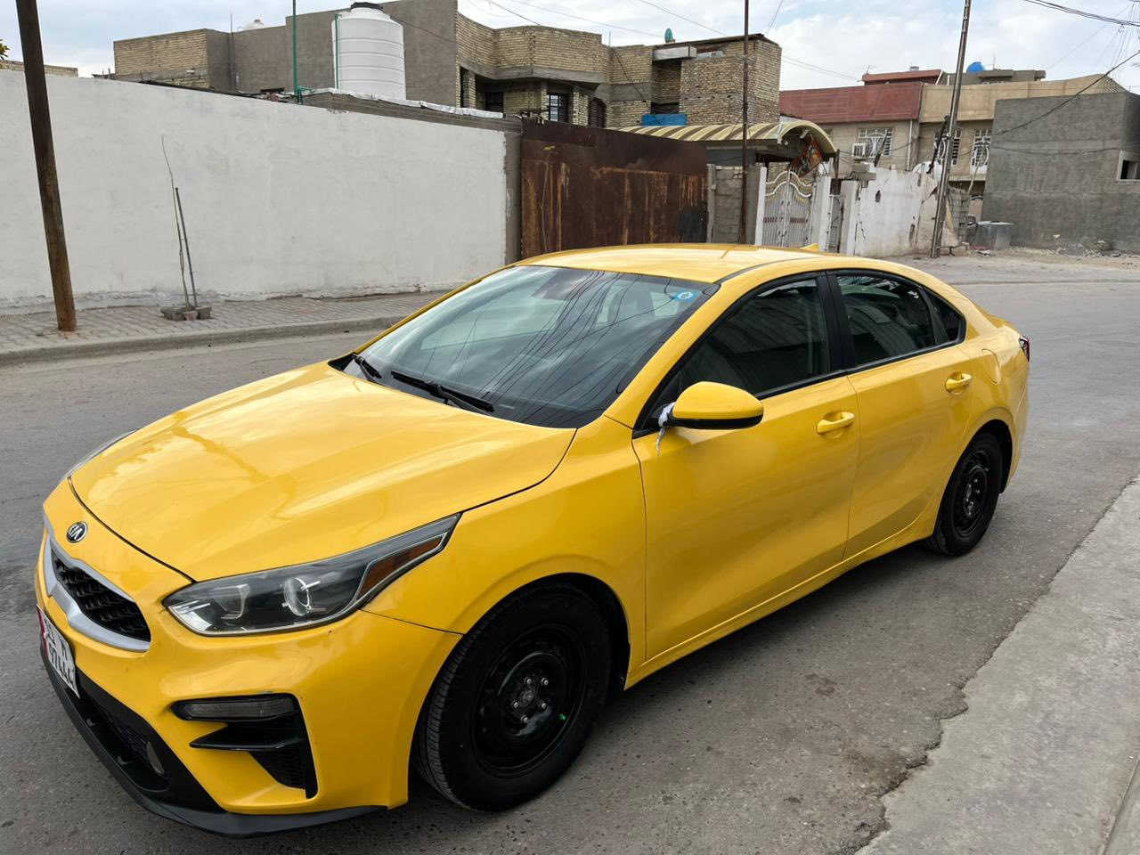 سلام عليكم فورتي مديل ١٩.  كيرايتي مرغوب.  ساره بسمي مصفره هيءه وغرامات السعر.   125وبيه مجال العنوان بغداد***********
