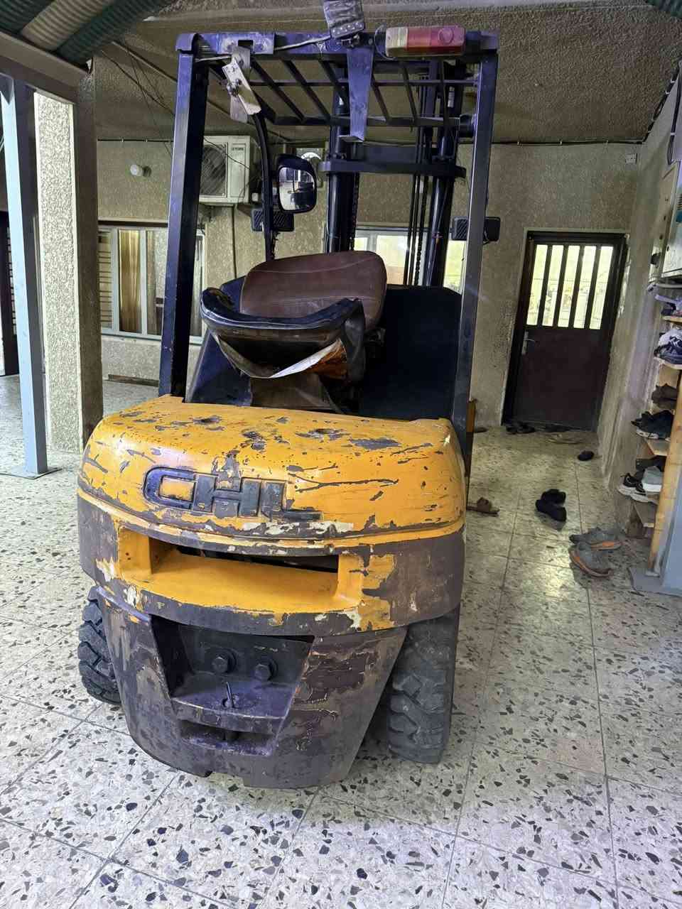 السلام عليكم موديل ٢٠١٣ تخم تاير جديد مكان الرافعة بغداد مجمع المشن *********** وات ساب موجود
