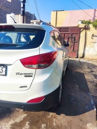 توسان موديل 11. خليجي سيارة جاهز مواصفات مكينه   2000 دوش المرغوبة  كي...