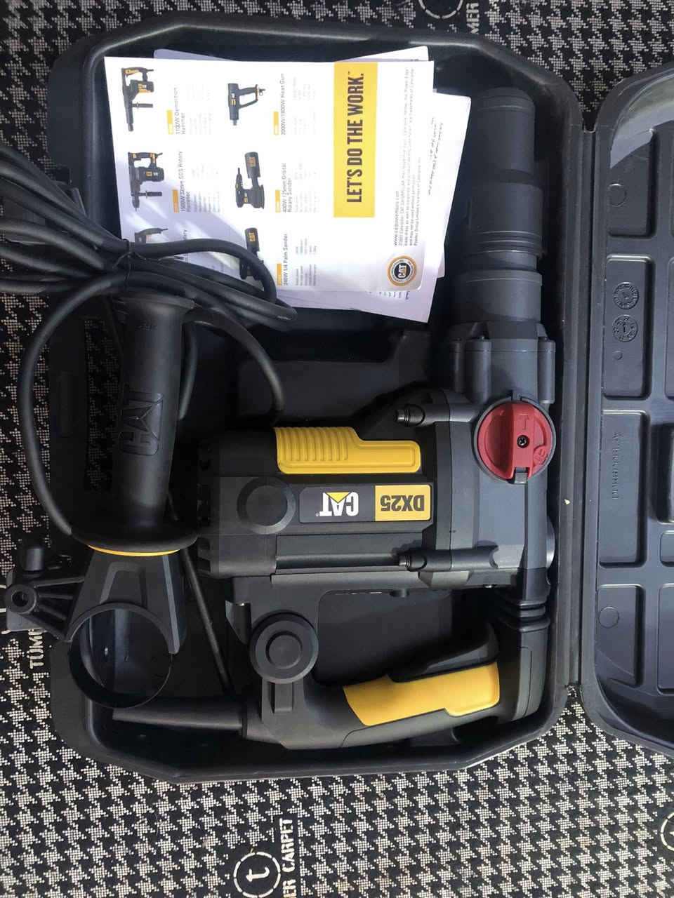 السلام عليكم
دريل من ماركة كتربيلر الامريكية خمسة شروح 8،5 جول 
جديد لوك غير مستخدم لاستفسار *********** واتساب
