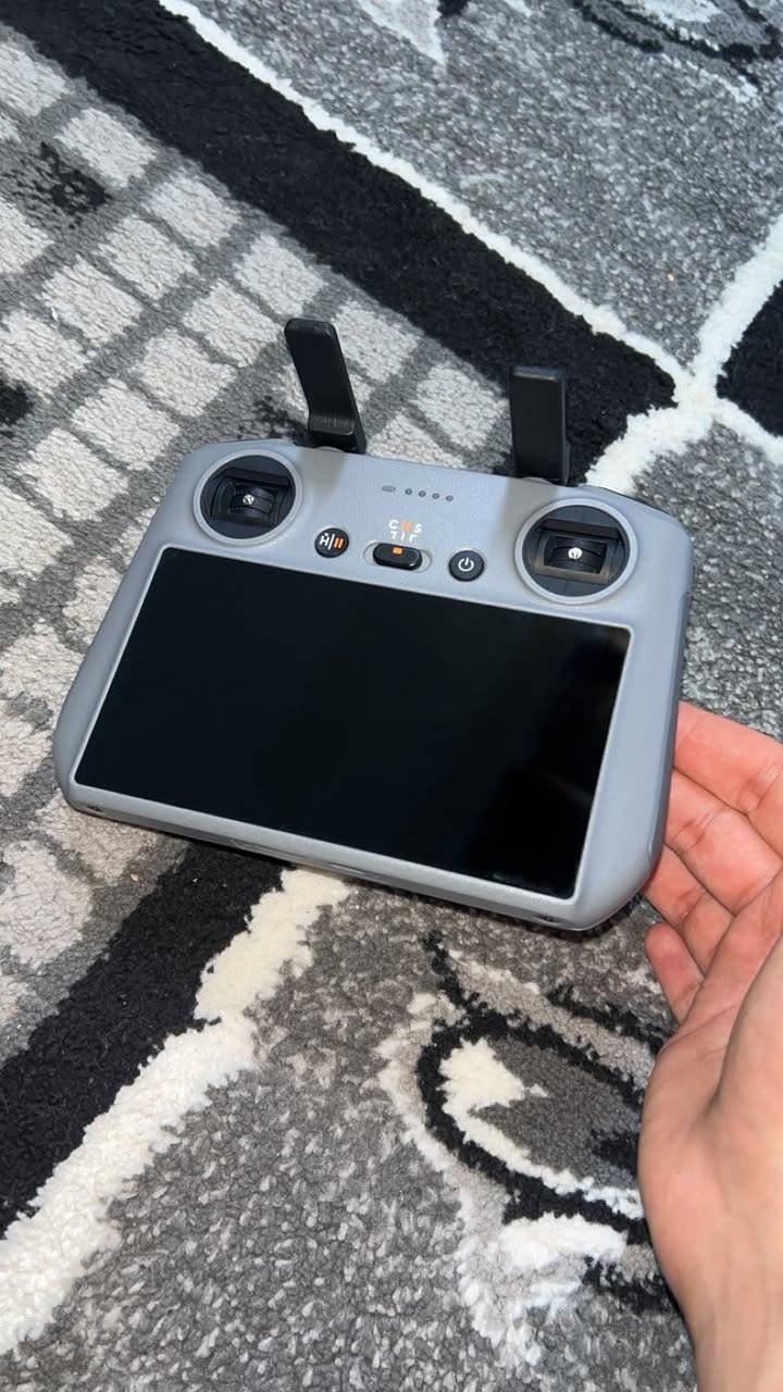 بوو فروشتن  شتەکانی air 3sن
جانتەی شەریکە💼
ریموت کونترول RC2🎮
دوو پاتری سڤر بەکار ناهاتون🔋
قاعیدەی شحن(HUB)
هەمووی سڤرن بو بازارکردن نامە بنئرە🖤🤍


**إذا كنت صاحب هذا الإعلان وتريد حذفه لأي سبب، رجاءا أرسل رسالة إلى الدعم الفني**