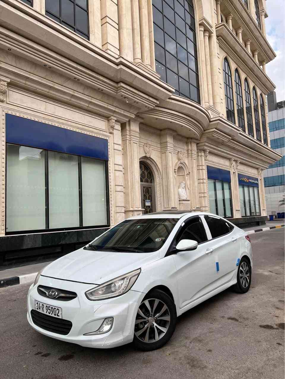 ﮼سلام،عليكم، 
  هونداي اكسنت   1/1 بـلو 
كفاله ضربه وتبديل عدة صبغ شبر بل باب الخلفي جوة 
مديل 2015 وارد خليجي ماشيه
 70كيلو متر  استعمال شخصي  
السعر 108 وبيه مجال 
مكينة حجم 1600 كفاله كسر كارتون 
رقم بصرة تحويل ثاني يوم سنويه 29
 موصفات 1/1 (+قيادة نضام ايلكو)
شاشه كامرة خلفية +شاير بل مري  
 ويل 17 كروم تخم كمل 
سلايت روف طكتين فتحة 
تحكم جهتين دوخل بيجي وعسلي كشتات مخملية 
تخم تاير جديد  حداديه 100/100 دهن جديد باتري جديد سيرفز جديد كواتم مكفولة 
السيارة نضيفه وجهزة من كلشي يعني اي نقص مابية الستفسار ***********
العنوان بصرة دور المحاربين قبل ملعب البلديات بشارع البصرة, العراق
