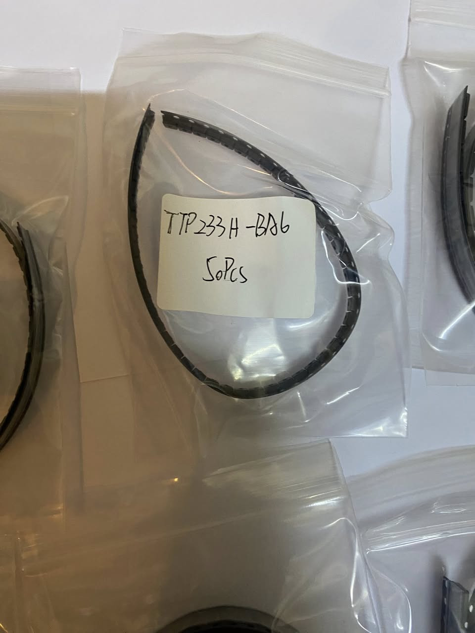 مجموعه ايسيات موضحه بالصوره ابيعهن شلعه للاستفسار *********** واتساب
