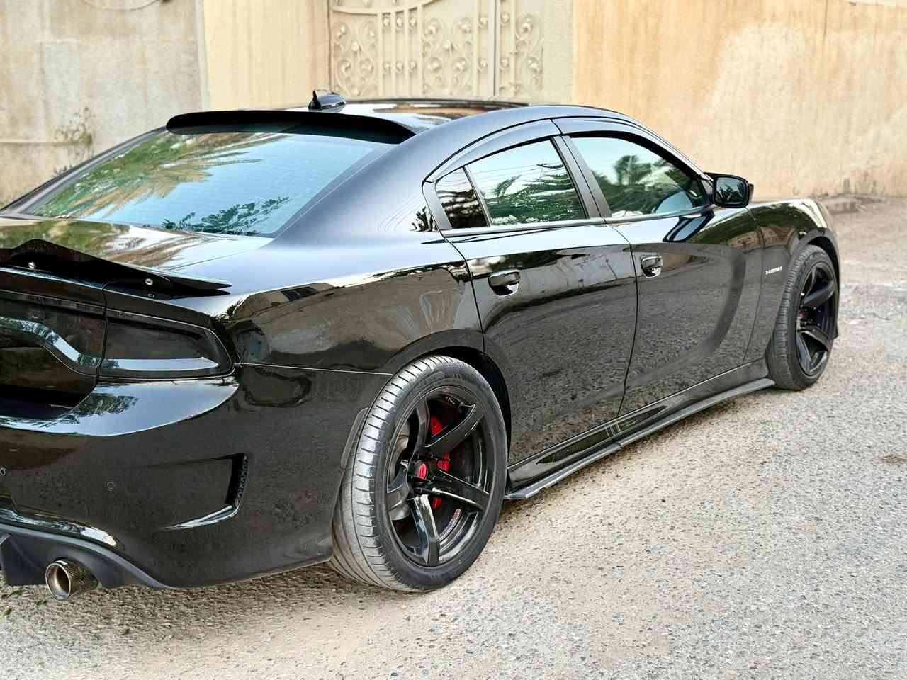 🔥 للبيع – دودج جارجر 2020 (هيمي 5.7) 🔥
✔️ فئة: Super Track Pack  
✔️ المحرك: 5.7L HEMI  
✔️ الحالة: السيارة جديدة بمعنى الكلمة (داخل وخارج) شرط     مابيهة نقص متصرف ع السيارة دينار
 ✔️السونار مرفق مع الصور

- رقم اربيل بأسمي تريد وكالة او تحويل
🔧 التفاصيل:
- ضرر جامرلغ + حافة الباب مبدل بلاد   (سطحي فقط)
- بدون أي ضرر داخلي  
- الايرباكات: سليمة 100%  
- المكينة والكير: مكفولات وبدون فتح  
- ماشية 65  الف ميل
💰 السعر: 225 (قابل للتفاوض)  

مكان السيارة ديالى المقدادية

📞 للتواصل: (***********)
