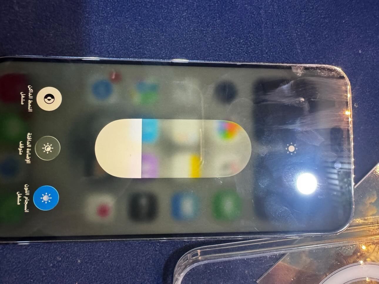 ايفون 14 برو ماكس 
مبدل شاشه نوعيه جداً ممتازه بدلتها بيدي ب 250 الف 
ولجهاز ضهره مكسور 
السعر 650 
التواصل ***********