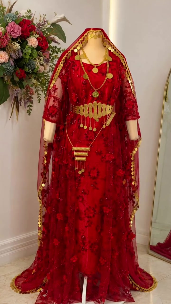 كوني مميزه معنا ريتال للزي الكردي 
لتواصل *********** واتساب 
العبايات الحقائب فساتين الحنه
أنتي لأجمل معنا
