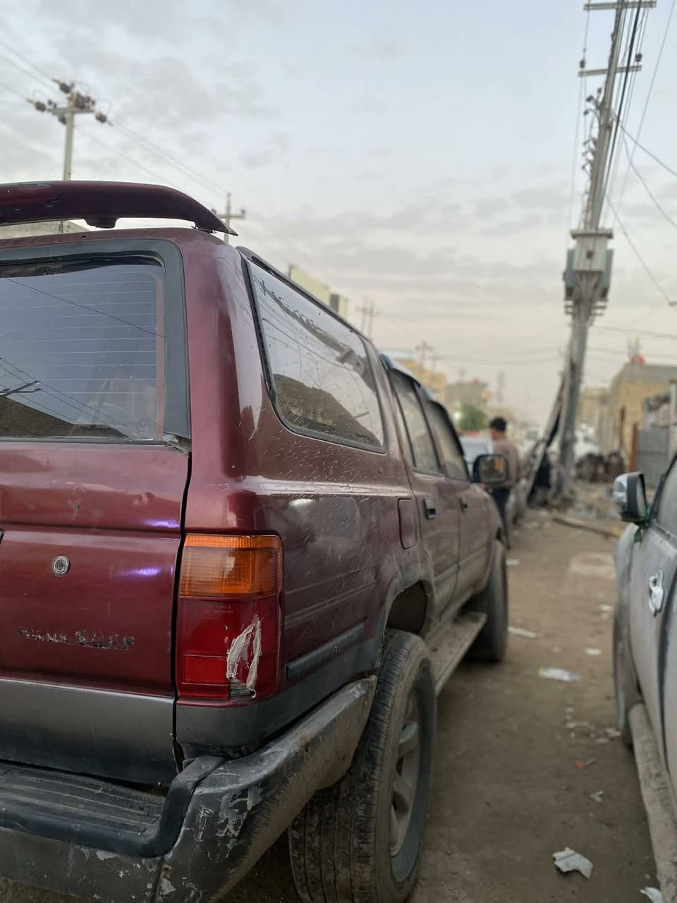 سلام عليكم سيارة 4رنر بلادي يسرئ
 حداديه بلادي شركه ما مفتوح 
  كير أوتوماتيك محرك خير من الله 
  تخم تاير جديد راعيه موجود
السعر 32 ورقة وبيه مجال 
المكان الديوانيه حي العسكري 
للاتصال *********** بي واتساب كذالك
