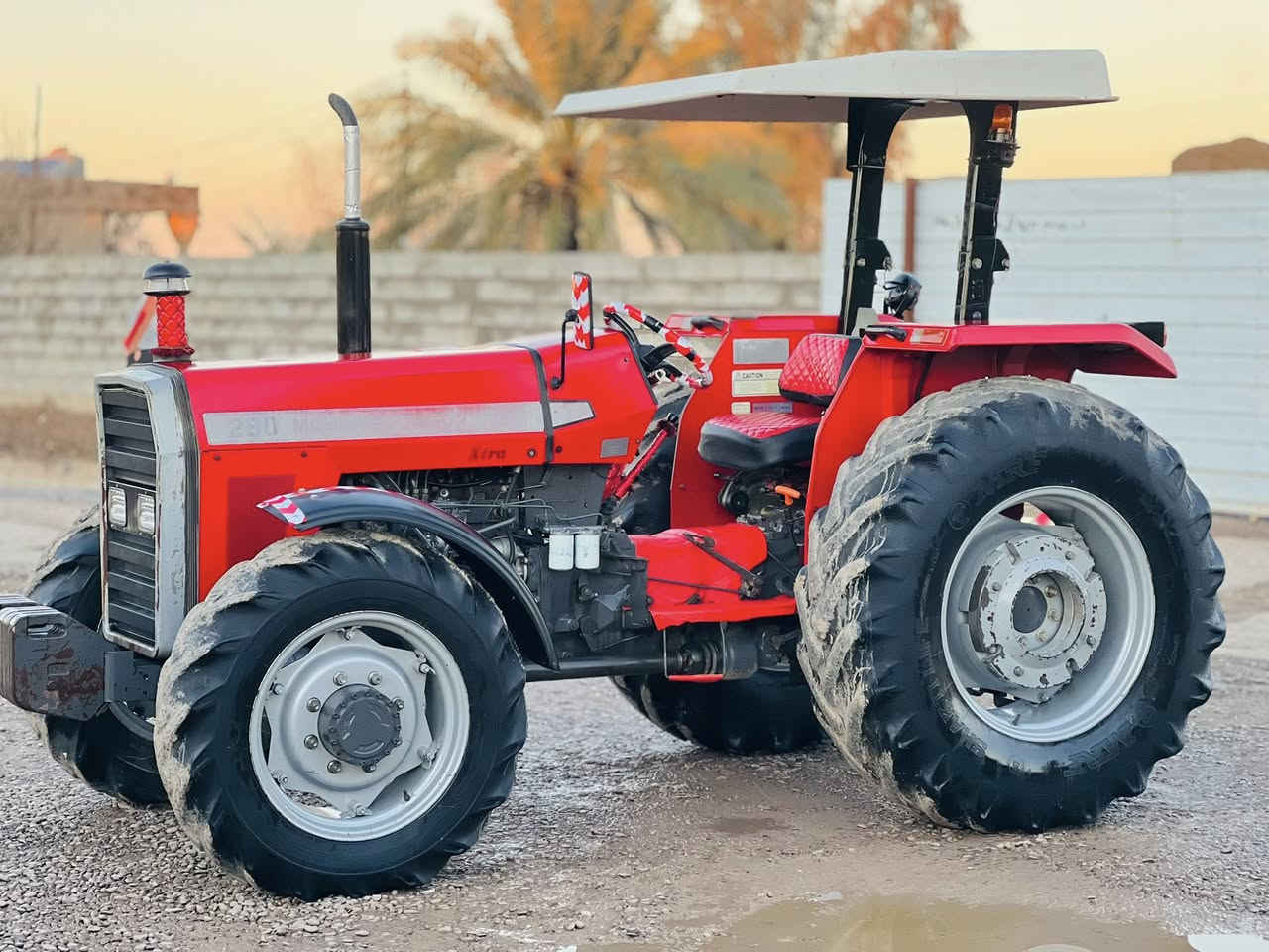 السلام عليكم مكلف بالنشر تركتر هندي للبيع موديل 2012 كله عل شركه كتاب شركه كركوك شرط الوكاله السعر 19مليون وبيه مجال الاستفسار عل الرقم***********
