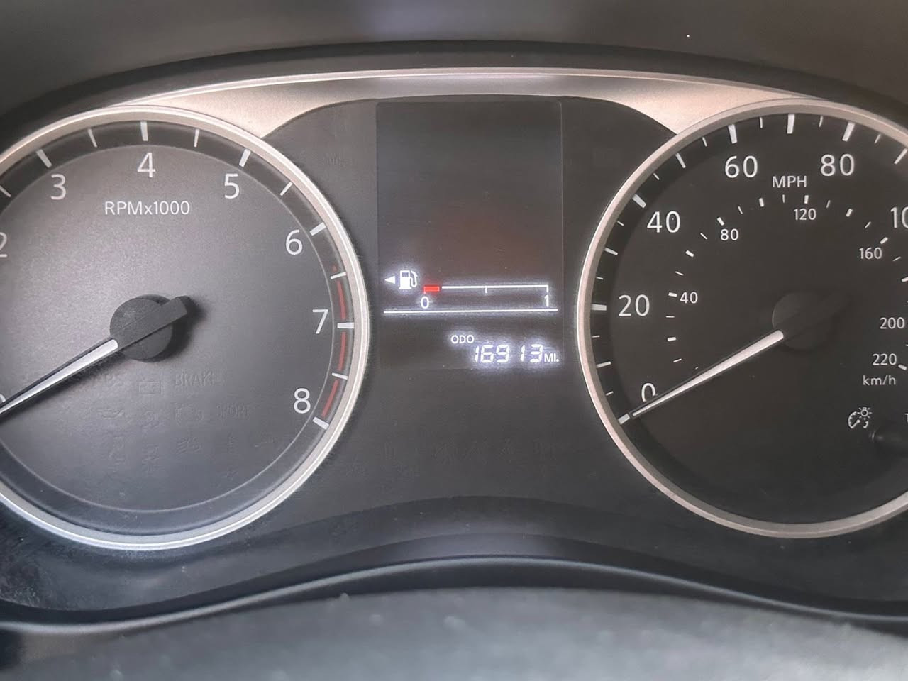 Nissan kicks 2024
مواصفات s

كاميرا خلفيه

رادار امامي 

لون ابيض 

تحكم ستيرن

بجم كبس 

ضرر جامرلغ امامي وربع من باب السكن 

تبديل بلادي بدون صبغ

رقم كاتي تترقم شمالي

مكاني كركوك 

السعر 137 وبيها مجال
سيارة جديدة بدون صبغ

***********
