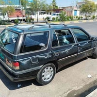 بيجو 405 مكينه بيها بدايه نفخ وايرمنيه شغاله سياره بدون صبغ بها تقحيم ...