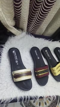 تخفيضات تخفيضات تخفيضات العيد شحاطة نسائي خفيفه طبي  سعر قطعتين ب5000 ...