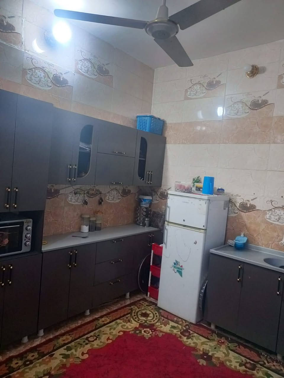 بيت للبيع المساحه 100 متر ركن طابوك كونكريت مسلح  حي الزهراء قريب ملعب ال سيد جاسم ***********
