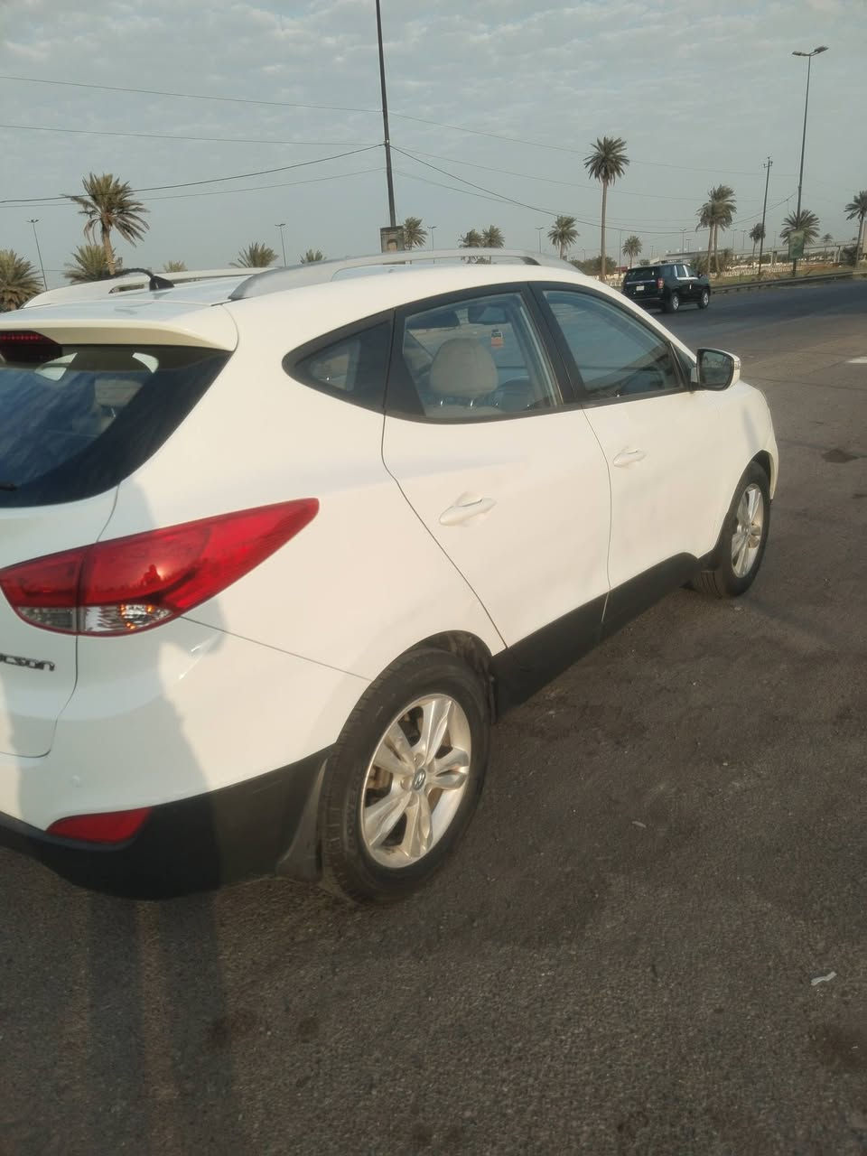 السلام عليكم 
توسان 2012خليجيه ماشيه 129 السونار مرفق بالصور اضافه للسونار ضربه بالجاملغ الخلفي جهة السايق مصلح بارد وتكحيل محرك2000بلادي كير بلادي تبريد وتدفئه شغال 
السعر 145بيهاا مجال بسيط
العنوان /بغداد النهروان 
***********
