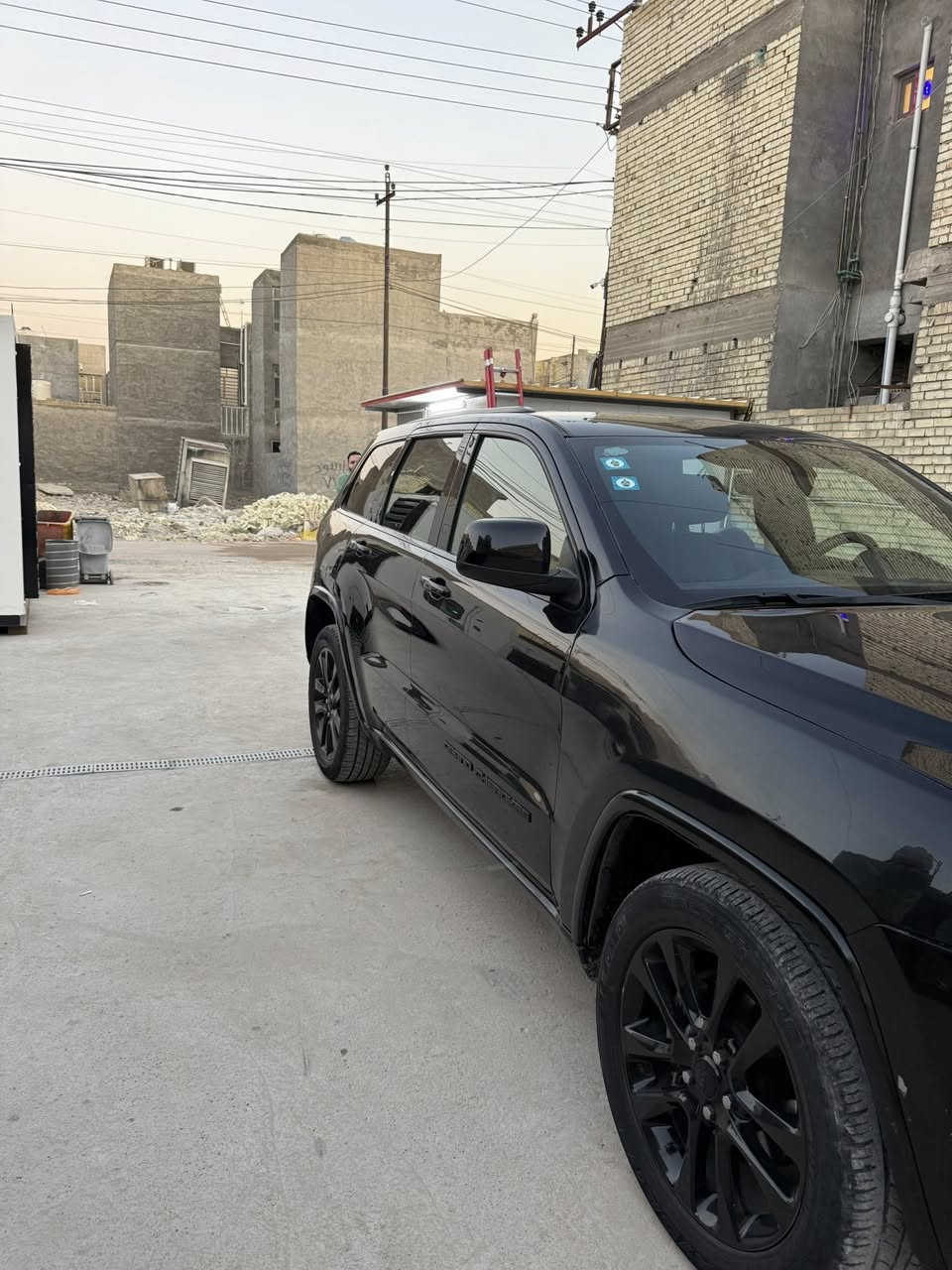 للبيع جيب بلاك توب موديل 2018

✅ الممشى: 130 ألف كم
✅ المكينة والگير بحالة جيدة جداً
✅ السيارة بيها قطعتين فقط (جاملغ وبنيد)
✅ يوجد بارد بسيط جداً في الجاملغ الخلفي جهة اليمين

💰 السعر: 185 وبيها مجال 

للاستفسار ***********
