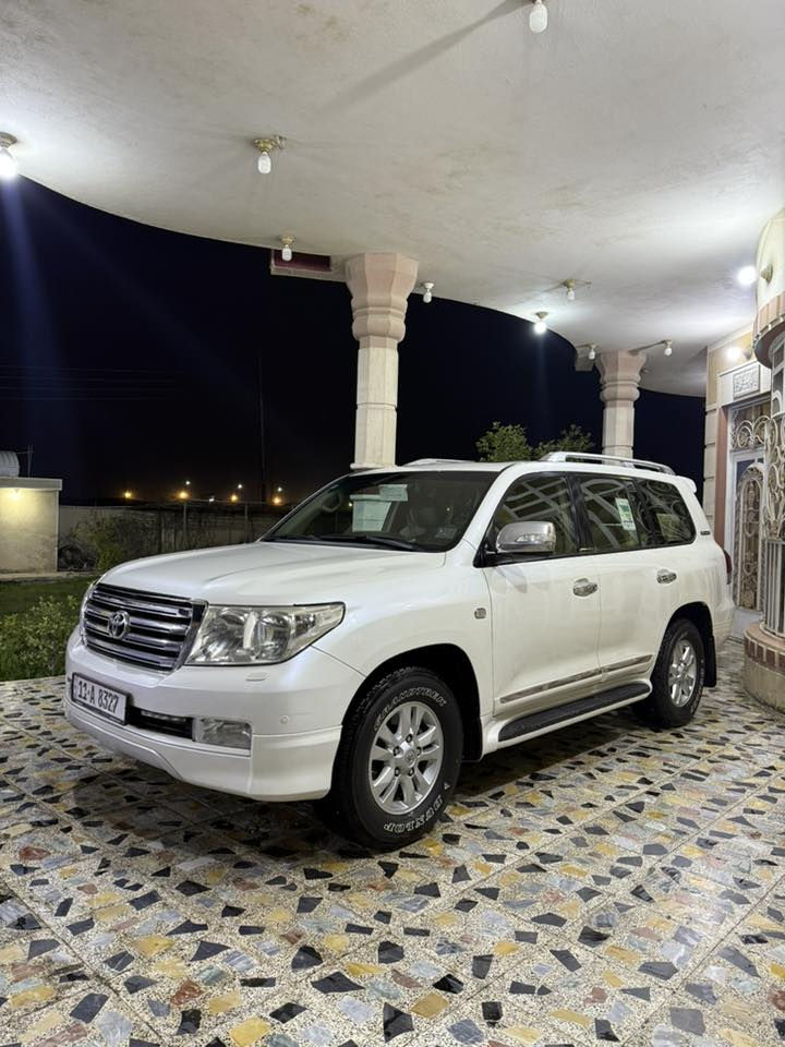 سلام عليكم 
البيع الاندكروز ستينيه 60
موديل 2011 
رقم بغداد 
سنويه نافذه الغايه 2030
رقم وفحص وهزه كله جديد
تحويل مباشر
ماشيه 200 الف
مكفوله كفاله عامه 
لافتح ولا صبغ  ولابارد
ع البلاد ما محدثه 
معروفه مواصفات ستينيه
ماكو داعي اذكر المواصفات 
محرك كير كله ع وضع الشركة 
صدر امامي وخلفي جديد جدا 
تخم تاير دلوب الاصلي
علمأ السياره كل نقص مابيها

السعر 330 $ بيها مجال بصيط
وتدللون علينه

العنوان بغداد جسر ديالى الجديد
 تقاطع 9 نيسان 
الاستفسار    ***********
ابو محمد الشمري
