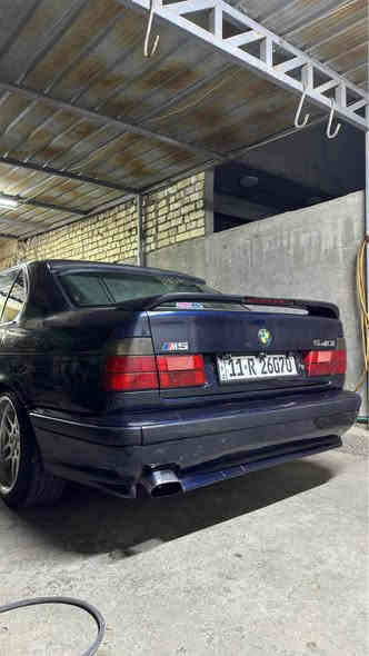 سلام عليكم
للبيع. بي ام موديل. 1994. اصل. 
حجم. 525 مكينه مسكر تك فانوس 6 سلندر. 
كير اوتوو سياره وارد يابان ، سلايد 
 بجم عريض تبريد شغال ثلج
جام كهرباء  
حساسات خلفيه
صدر خلفي امامي تخم تاير كله جديد
ويل 18 رياضي
 مكينه كير خير من الله 
 السعر 60 وبيها مجال 
مكان سياره بغداد 
*********** بغداد
