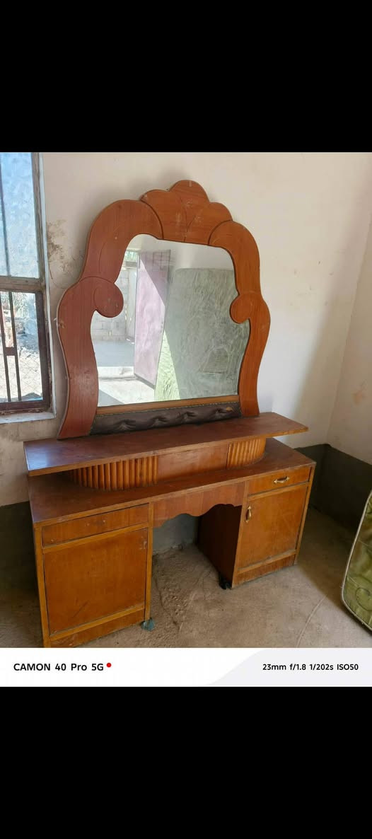 غرفة مع بوفية كاملة ومن الاخير كسر السعر 500 الف
المكان طويريج البكريدة كربلاء, العراق


**إذا كنت صاحب هذا الإعلان وتريد حذفه لأي سبب، رجاءا أرسل رسالة إلى الدعم الفني**