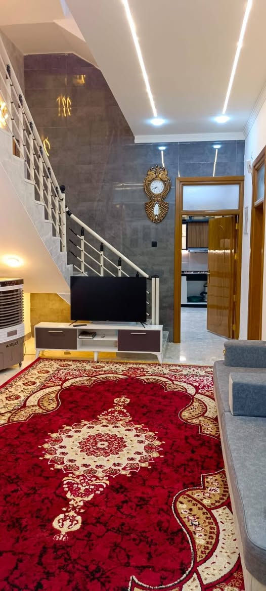 دار للبيع حي الأنصار قرب عداديه علي الوردي على ساحه
المساحه ١٢٠ متر بناء حديث صب
طابقين يحتوي على ٥ غرف
مطلوب للمصرف العقاري ١٠٠ مليون
استفسار نور المصطفى للعقار
*********** مصطفى المولى
