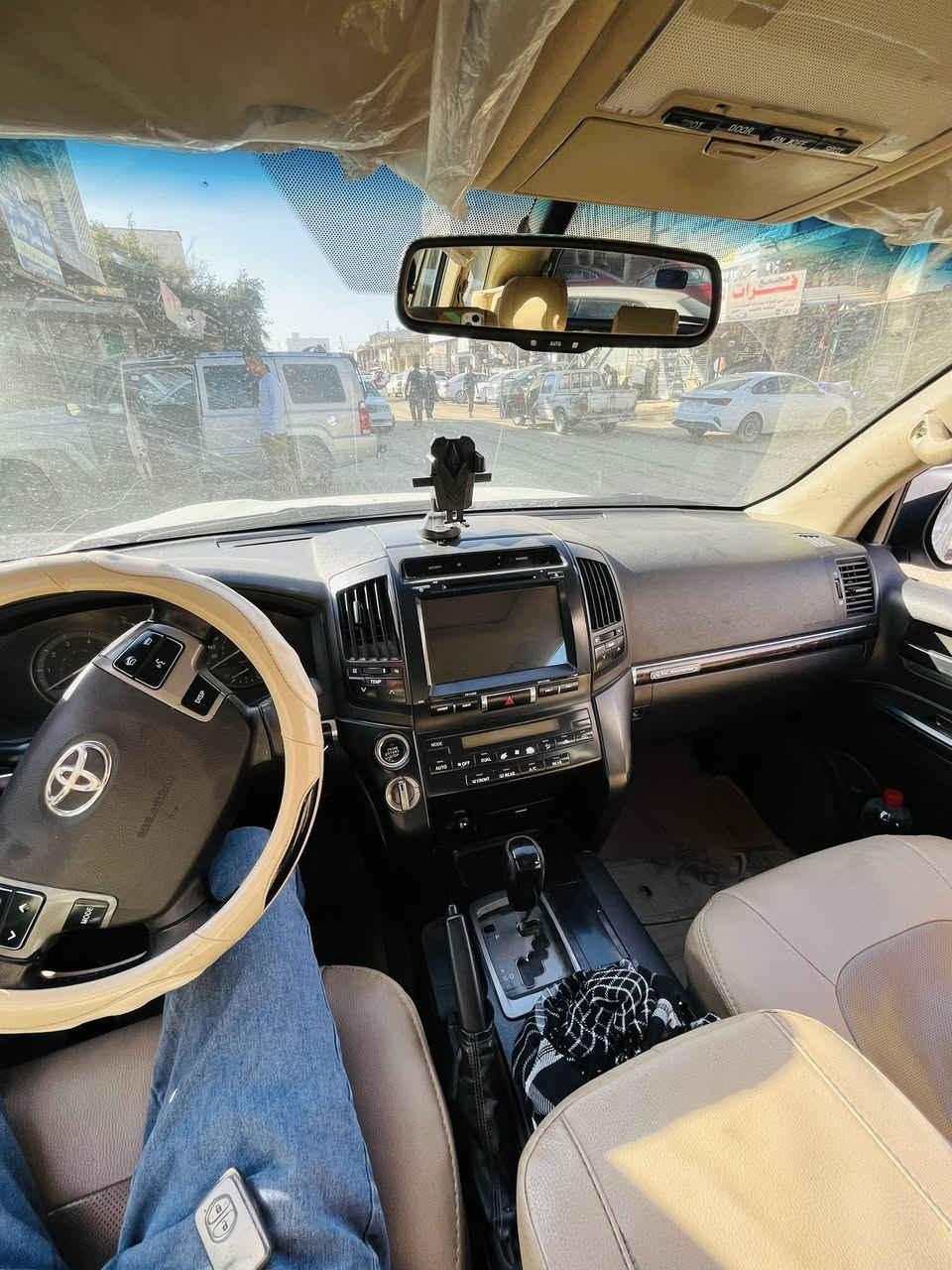 سلام عليكم لاندكروز جكسارا مديل 2011 سياره كفاله بس بيه رشات صبغ جاملخ خلفي المكان نجف سعره 275 وبيه مجال رقمي ***********
