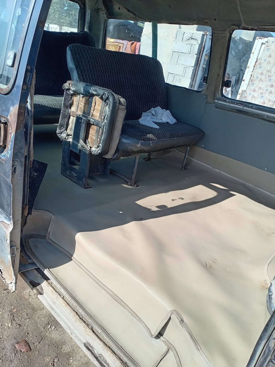 سلام عليكم كيه بسته موديل ٩٥ رقم بغداد الماني محرك وكير وكسل وحداديه كله جديد دوشمة كاعيه اوكشنات جديد لسعر ١٣ مكان السياره بابل *********** الشراي يتصل وبيه خير ويدلل
