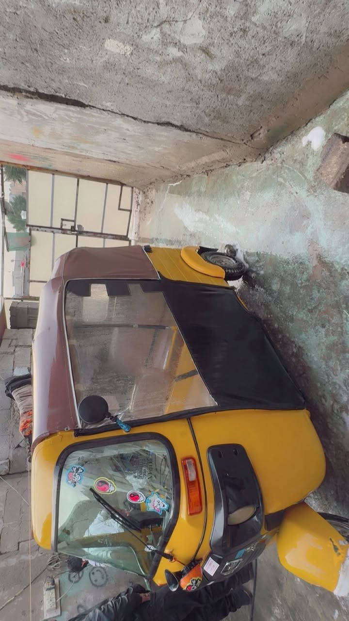 سلام عليكم تكتك للبيع موديل  2018/12اوراق كاملة  كهربايات كامله  محرك نضيف تكتك جاهزه اي نقص ما بيهه مكاني بغداد الزعفرانية السعر اربع ملاين ونص 45000000الستفسار عله هاذ الرقم ***********
