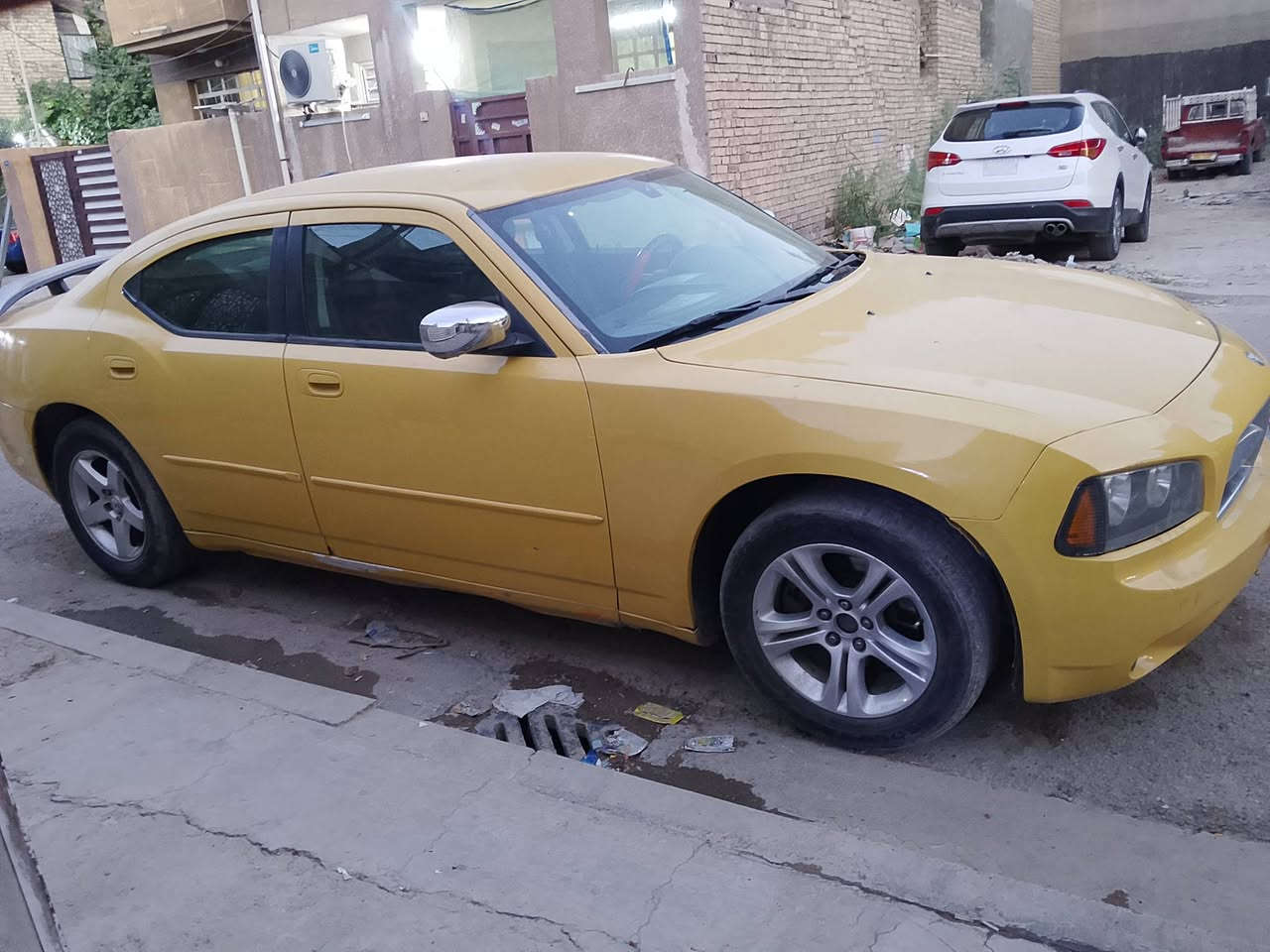 سلام عليكم جاجر 10 محرك 3500 الكير والمحرك جدد بيها بس مشكله بل كهربيات تشتغل تك السيارة مفحوصه وهزة جديدة وصلت البصمه وراعيها وتفه مصفرة هيئه وغرمات معامله كامله انطي سعر والي يرض الله اذ عجبني اكلك شايف الخير ***********
