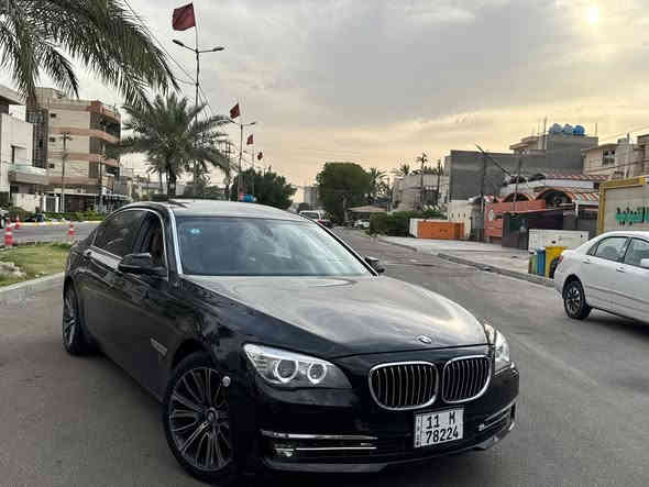 السلام عليكم 
سياره BMW740Li كرستاله 

سياره موديل 2014 
خليجي وكاله العروش السياره ماشيه 110 الف كيلو متر سياره بعدهي جديده و ما بيه نقوصات اله أشياء بسيطه سياره مكفوله كير و مكينه بلادي بدون اي نقص سياره بل واقع احلى من الصور 

مواصفات السياره 
بيبان شفط 
صندوق شفط 
تحكم الشاشه من خلال الماوس 
نظام صوتي من هارمن كاردون 
سياره بيه ٥ انظمه قياده 
‏(Eco_comfort_comfort+_sport_sport+)

فتحه سقف 
غسل الايت الأمامي من خلال مرشه الايت 
حساسات امامي خلفي 
كامره خلفيه 

السياره مكينه 3000تون تيربو 
تبريد و تدفئه بل كشنات 
السياره ٣ قطع تبريد 
و يعد بيه موصفات هواي 
السياره حادثه جاملغ و بنيد بدون ايرباك بيه تعديل بسيط بل لغد 

رقم بغداد تحويل ثاني يوم 

السعر 225ورقه و بي مجال 

للتواصل ***********
