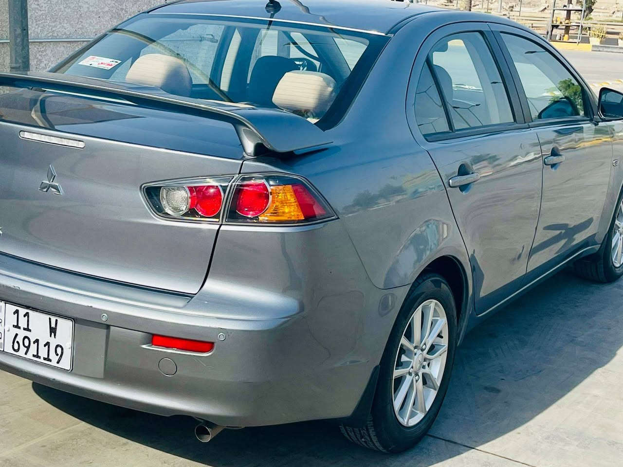 #تحية_طيبه_للجميع
للبيع لانسر قرش 2016 خليجي  وكاله استلام شركة متسوبيشي 

#السعر 118 #قفل اخوان بدون عمله 

    * سياره مرقم بغداد مشروع وطني بأسمي تحويل مباشر رقم بغداد انكليزي السياره مكفوله كير محرك 

فول مواصفات :مكاني الكاظميه او الصابيات قرب جسر الدوار

#ماشية_41 فتحة سقف (سلايت)

حساسات خلفيه سبويلر صندوق

كامره دواره  كشافات (بلوجكتر)

اشاير بالمري تحكم ستيرن

ويل كب حجم 16 تخم تاير قبل شهرين 

سبير غير مستعمل جديد رقم انكليزي دولي

محرك 1600 كير اوتو

دهن تبديل جديد  

للاستفسار ***********

متوفر واتساب ايضا
