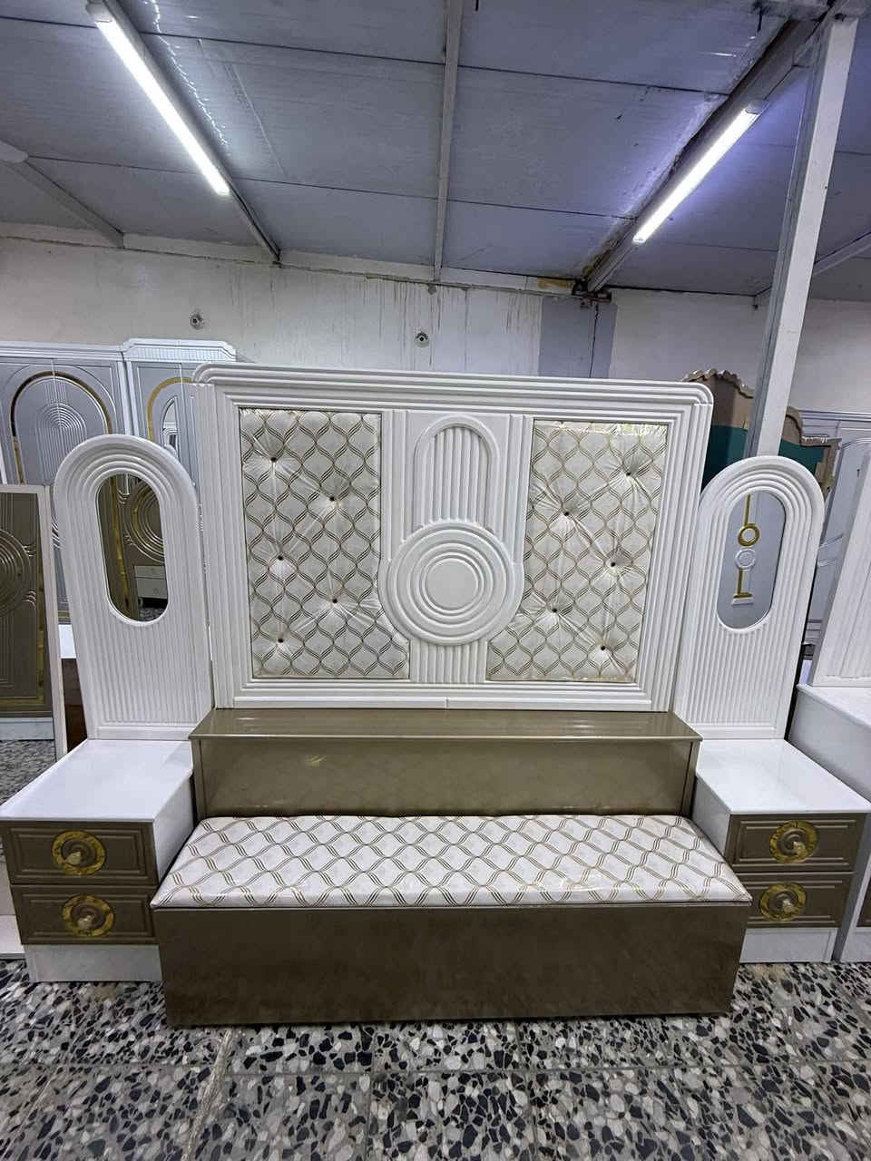 غرفه نوم صاج عراقي جديد شغل وسط زاوية ملحق و دوارة بارتفاع كنتور صومية السرير 6 أرجل  بلوك اسود الشد و النقل مجاني داخل مناطق بغداد و يوجد خدمه توصيل لكل محافظات


**إذا كنت صاحب هذا الإعلان وتريد حذفه لأي سبب، رجاءا أرسل رسالة إلى الدعم الفني**