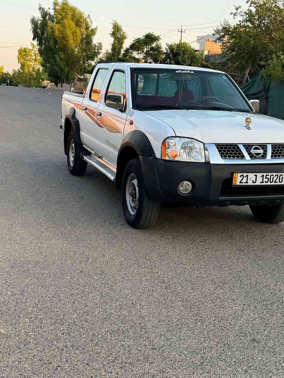 نیسان 2008  ‌🏷🗳
یابانی دبل  اکسل
  پارجە ڕەش لەسەر ساغە
لێدراویکی هەیە لە پێشەوە قرجێکی بجوک
مەکینەی   کرایتەوە
سەنەوی تازە تا 2029
کارتی بەنزینیشی هەیە
سعر ✍️
***********

