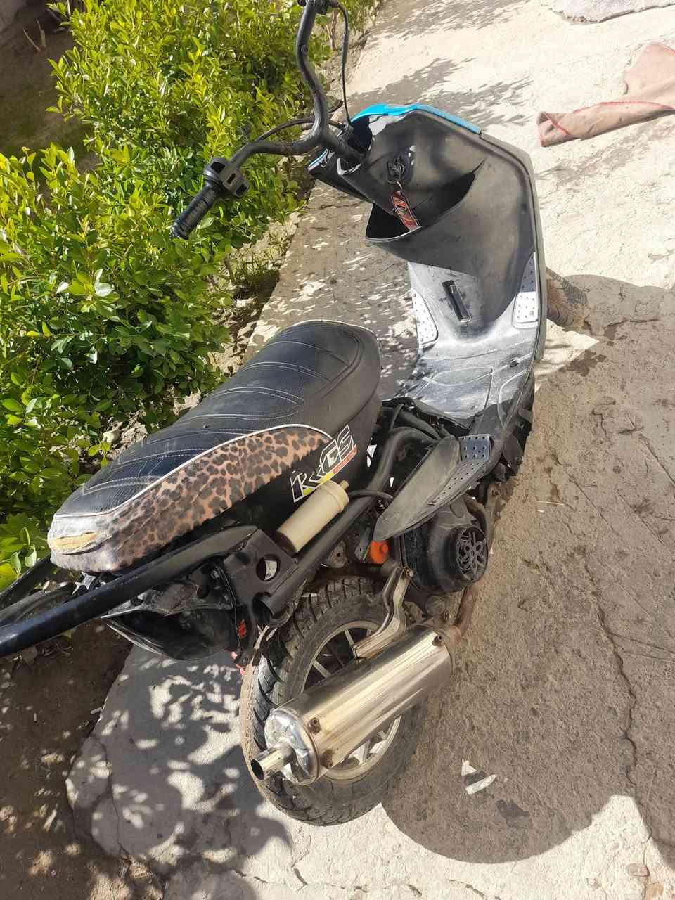 سلام عليكم دراجه ماكس عدله مال لعب 55 بيه صدر رياضي اصلي وبيه وياله وبيه صالنصه وبيه كشن اربع ولفات دراجه تخبل السعر 350وبيه مجال مكان مسيب***********
